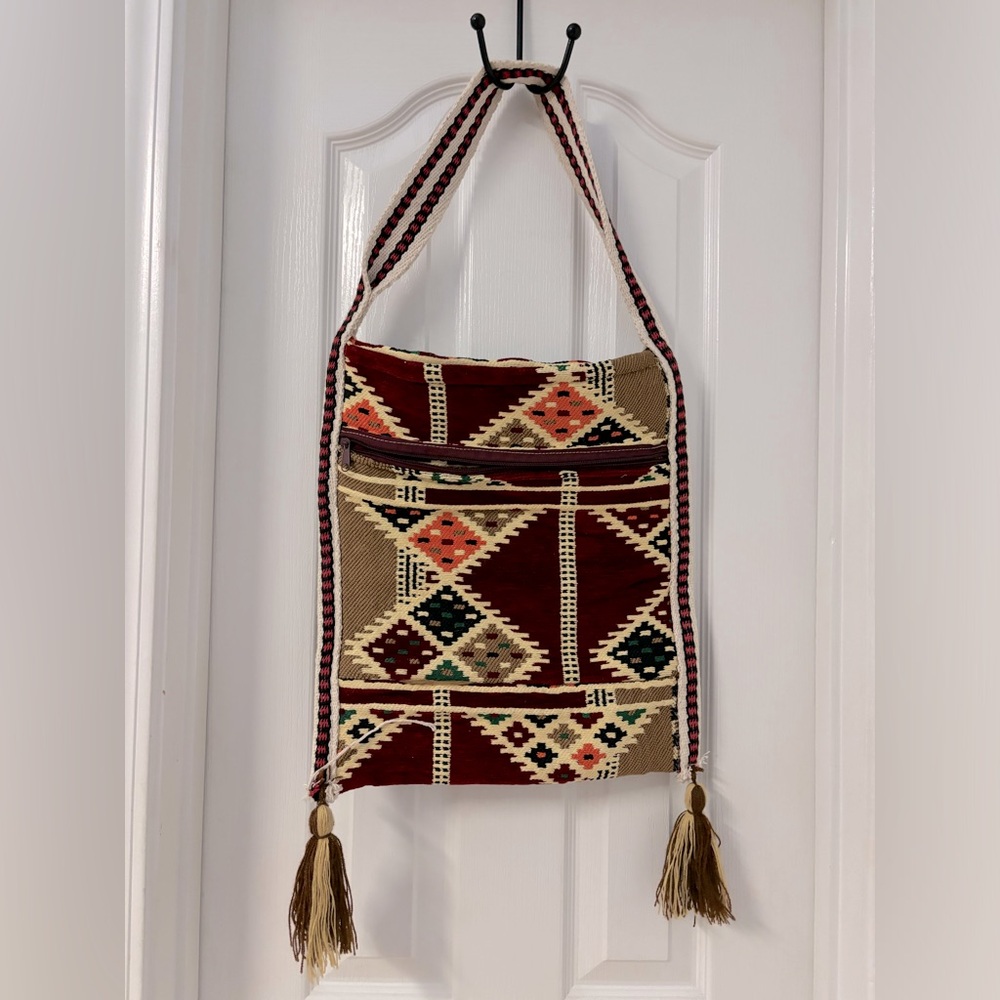 NWOT Multicolor large Kilim-style shoulder bag, maroon, green, orange w/ tassels